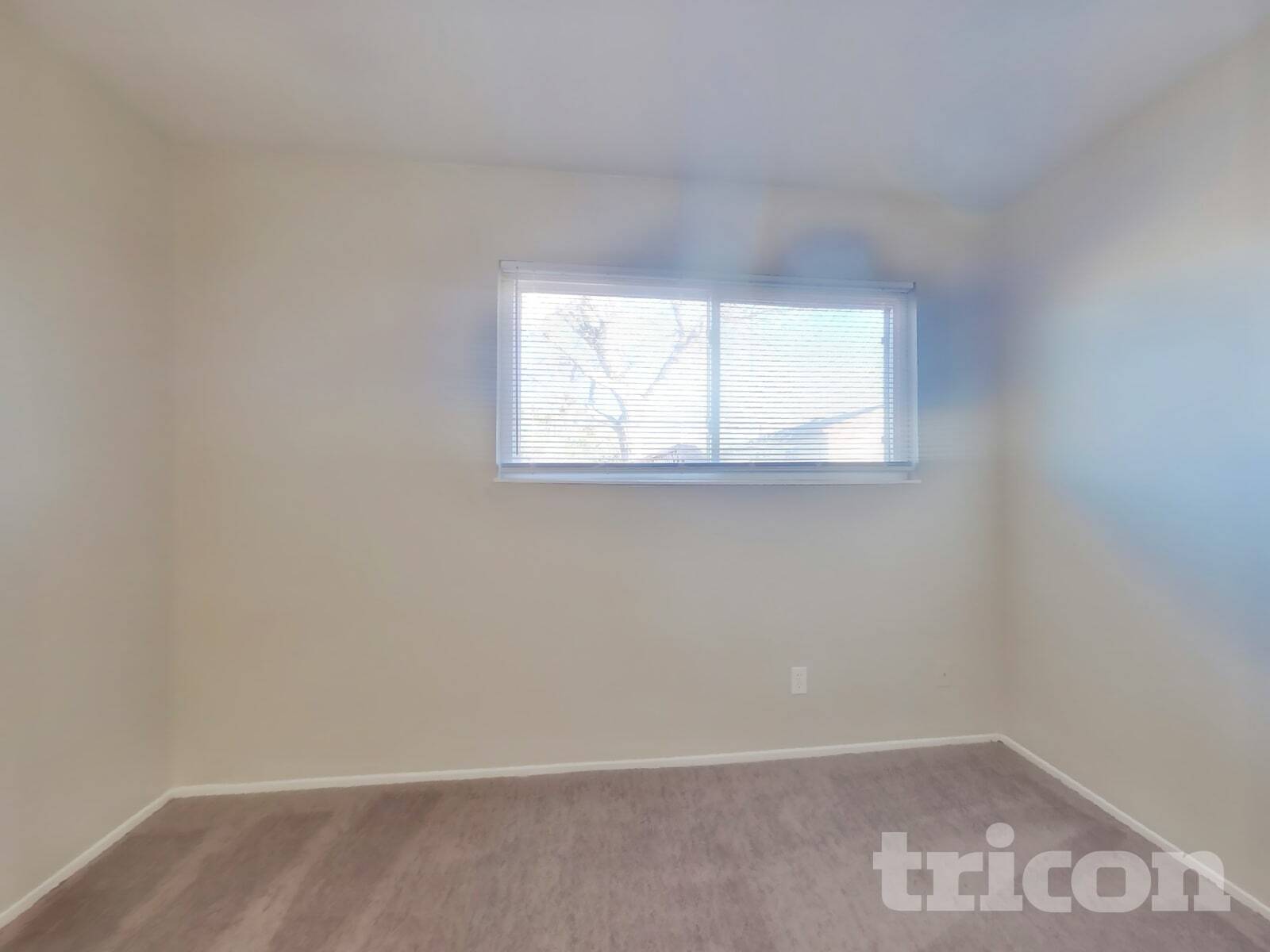 Building Photo - 602 Chyrl Way