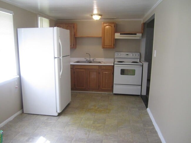 Building Photo - 1032 Court St