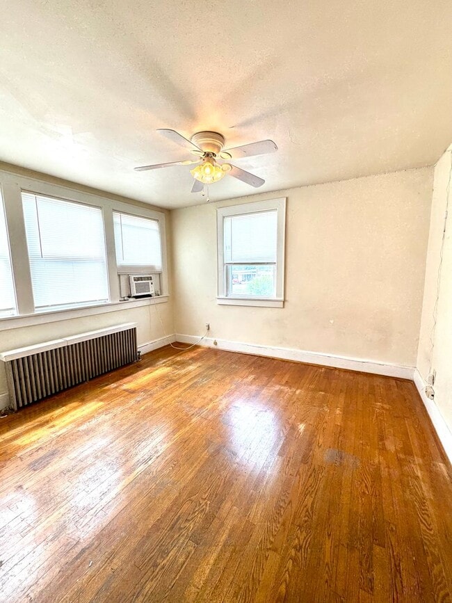 Building Photo - Apartment for Rent