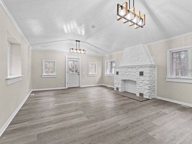 Building Photo - Beautifully Updated Home on Quiet Street in Browns Mills