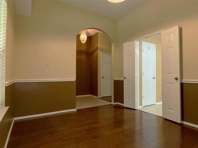 Building Photo - 9602 Glenshee Drive