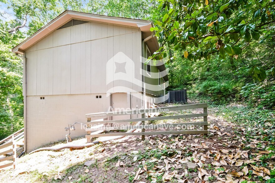 Building Photo - 1205 83rd Pl S