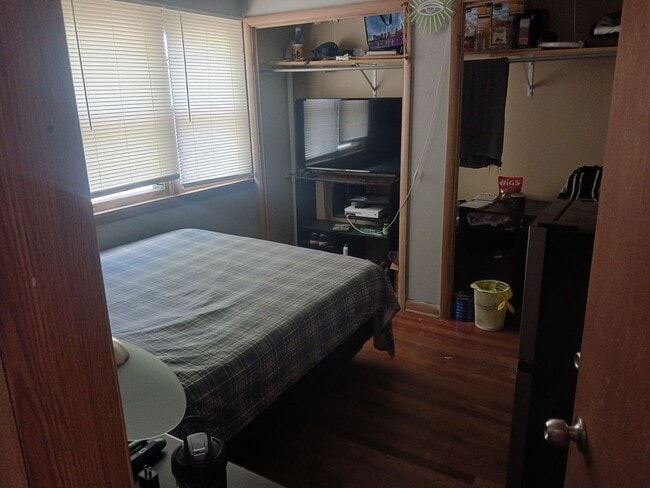 Building Photo - 108 N Russel (Sublease) "Flexible Move in ...