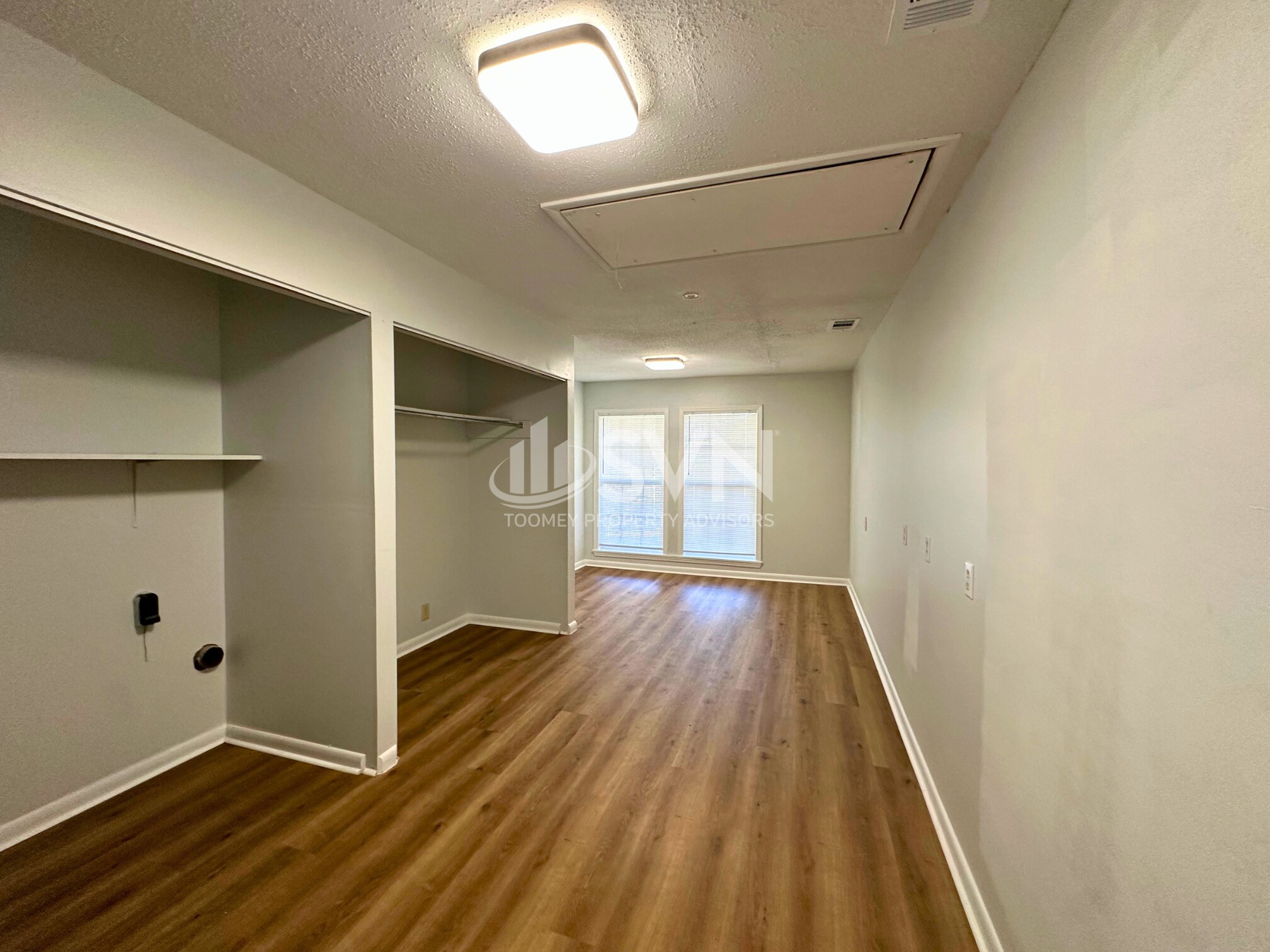 Building Photo - 110 Windsor Dr