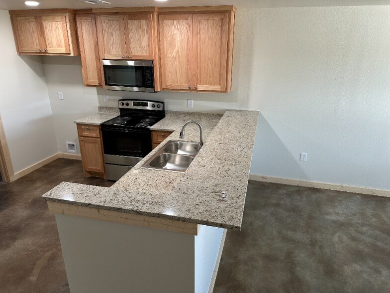 Building Photo - 407 S 4th Ave