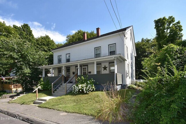 Primary Photo - 88-90 Liberty St