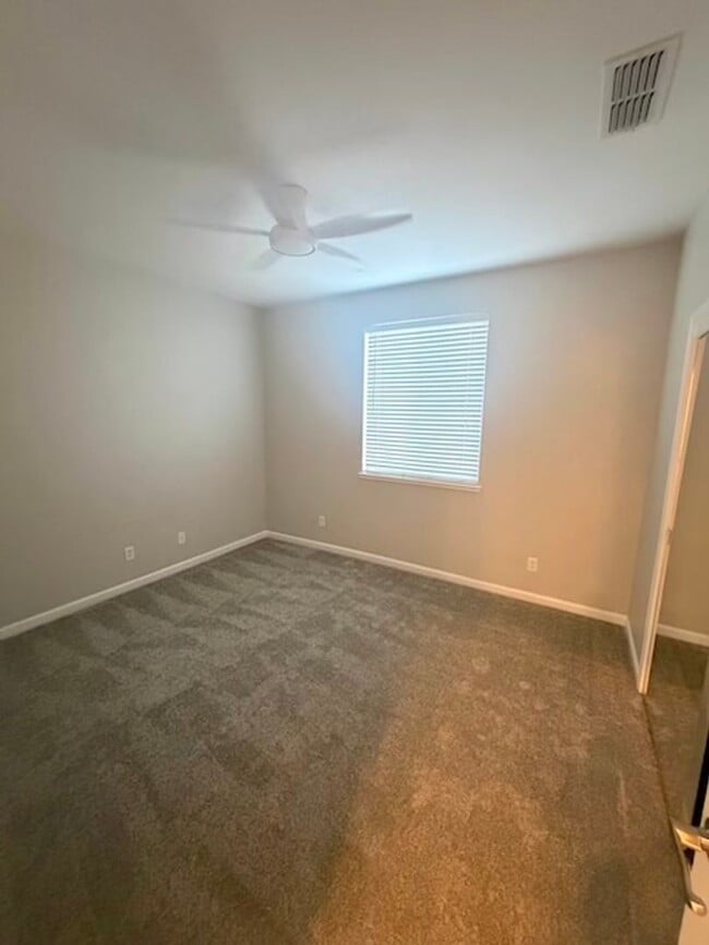 Building Photo - 4 Bedroom Home in Whitney Ranch with Access to Clubhouse