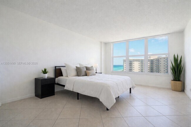 Building Photo - 3800 S Ocean Dr