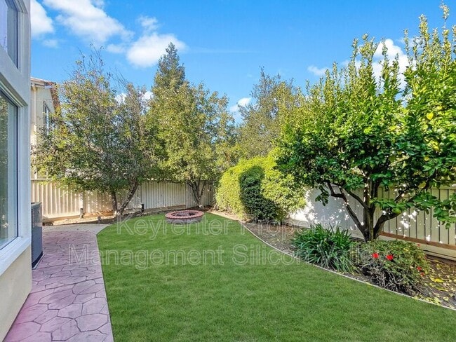 Building Photo - 3825 Venus Ct