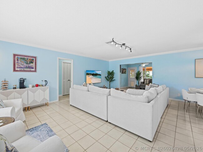 Building Photo - 3240 Spanish River Dr