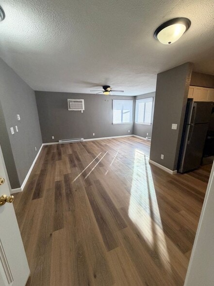 Interior Photo - Maple Ave Apartments