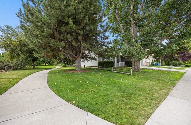 Building Photo - 803 Coopers Ct