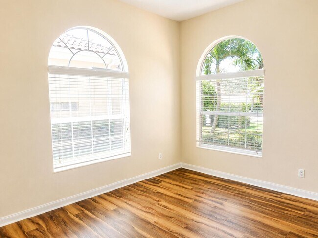 Building Photo - 11547 SW Rockingham Dr