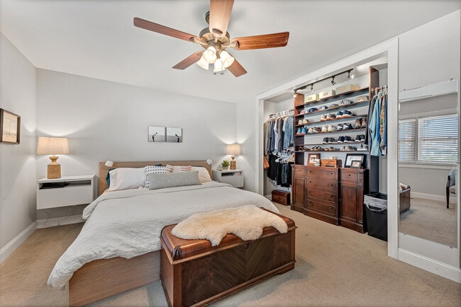 Building Photo - 312 S Dogwood St