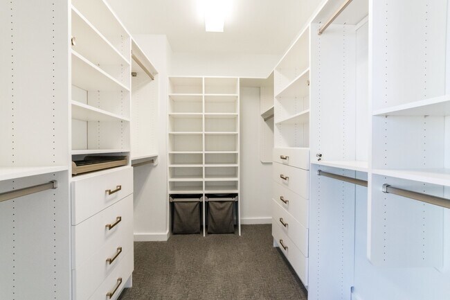 Building Photo - Beautiful Brookside SMART HOME now available!