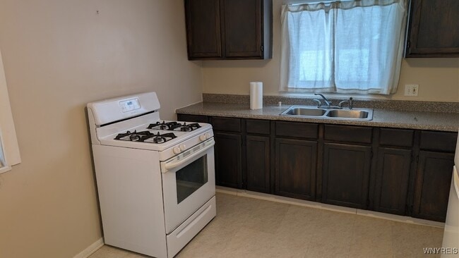 Building Photo - 25 Cadet Cir