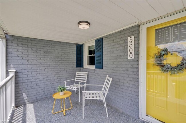 Building Photo - 5800 Barberry Ln