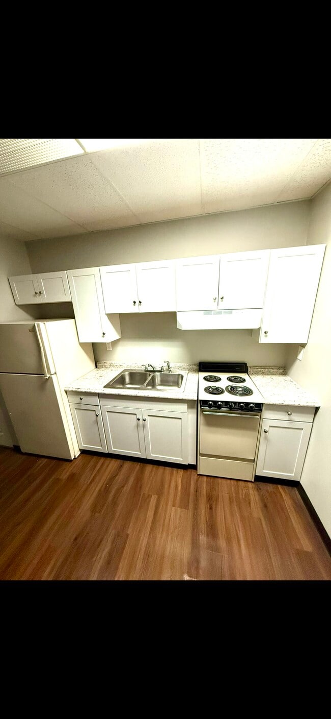 Building Photo - 1743 Culbertson Ave