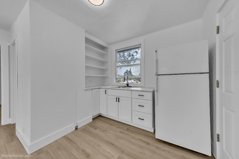 Building Photo - 725 2nd St