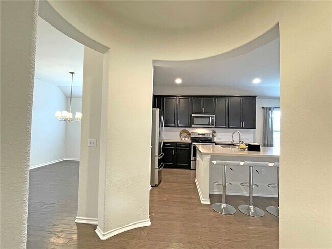 Building Photo - 13313 Henneman Dr