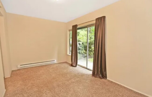 Building Photo - Serene Park-Like Sanctuary | Large Updated Townhome with Wooded Views, 3 bathrooms and 2 large be...