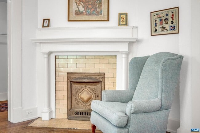 Building Photo - 502 Park Hill