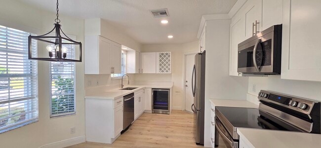 Building Photo - 13150 Green Finch Terrace