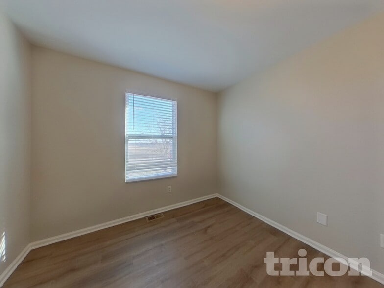 Building Photo - 10115 Hudson St