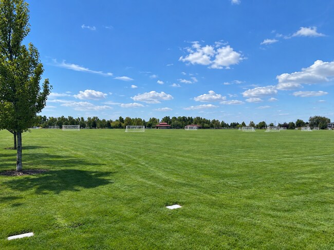 Building Photo - 2856 W Lost Rapids Dr