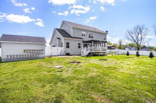 Building Photo - 9366 Alder Dr