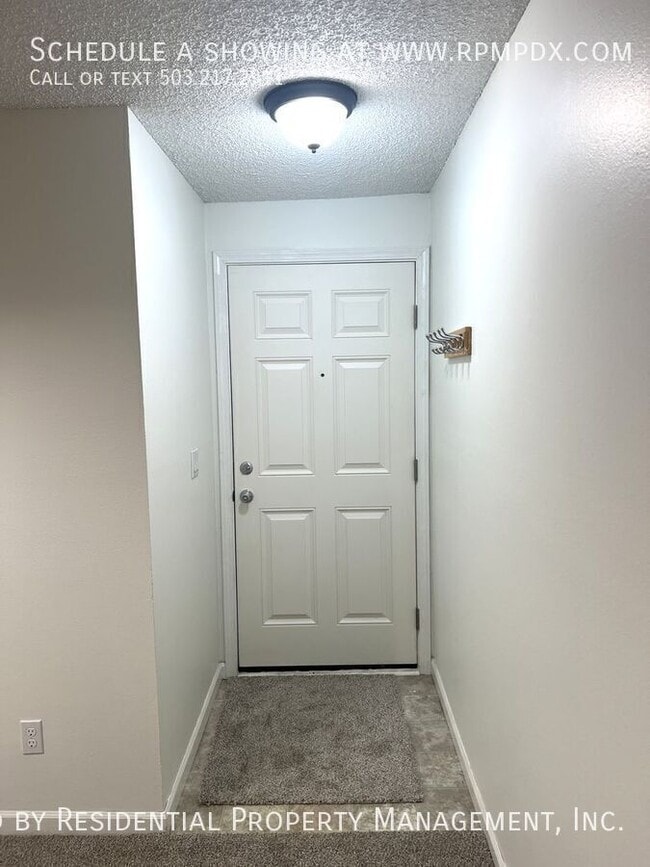 Building Photo - 12618 NW Barnes Rd