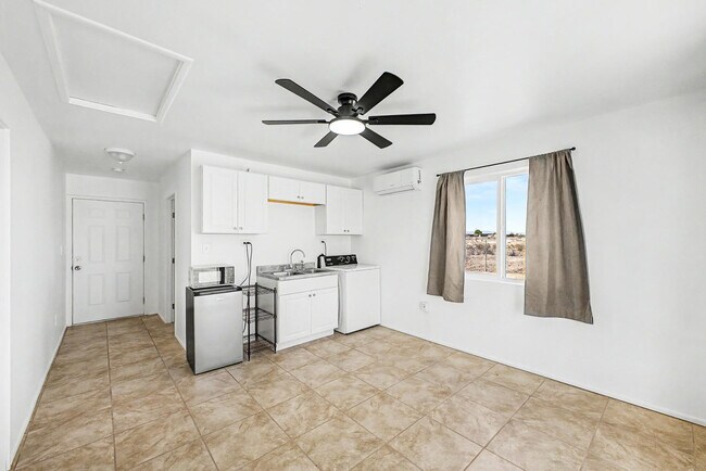 Building Photo - 34233 W Sahuaro St