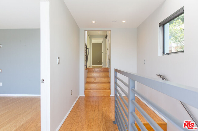 Building Photo - 3907 De Longpre Ave