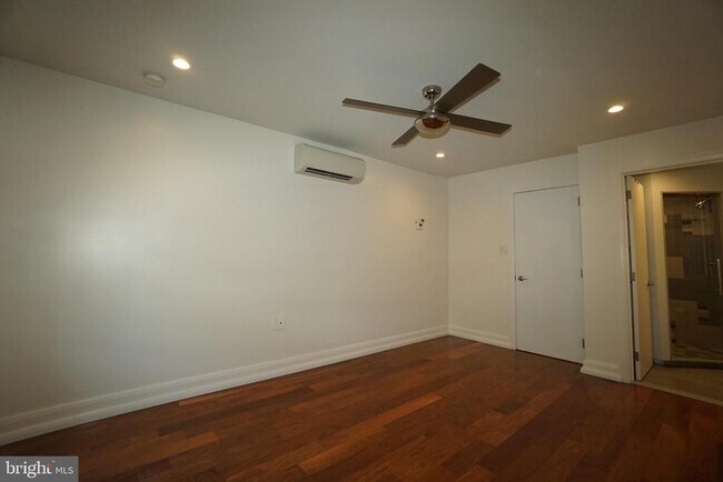 Building Photo - 1707 N Howard St