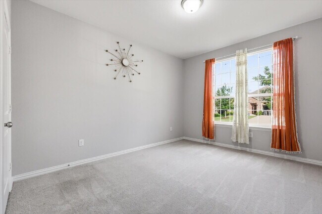 Building Photo - 4 Bed, 3 bath and 1 flex room in the heart of Anna Town Square.