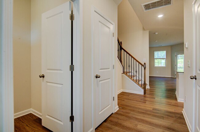 Building Photo - 14061 Castle Nook Dr