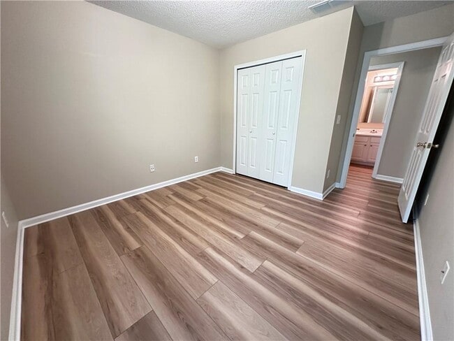 Building Photo - 9761 Palmeston Pl