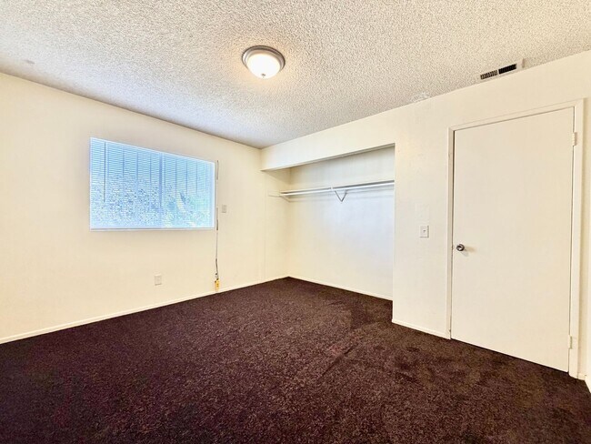 Building Photo - Spacious Backyard 4 Bedroom Home Located Next to Perris High School