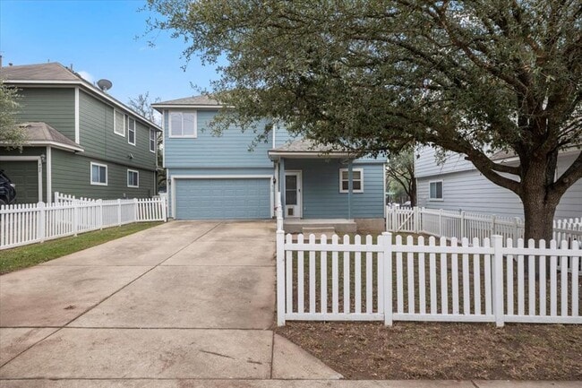 Building Photo - 410 Bandstand Ln