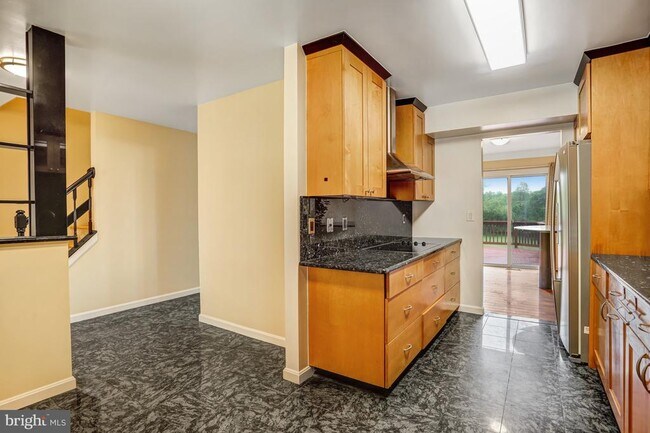 Building Photo - 19506 Taverney Dr