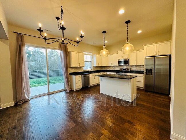 Building Photo - 1128 Belle Pond Ave