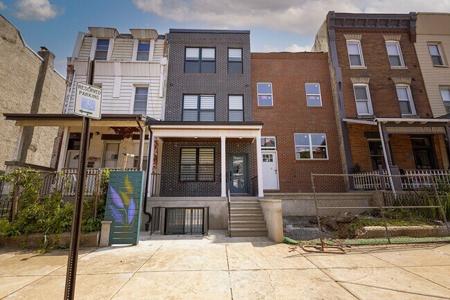Building Photo - 3116 Clifford St
