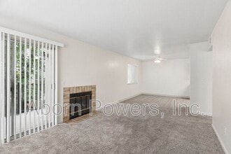 Building Photo - 2529 Greenwood Ln