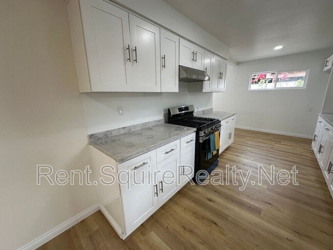 Building Photo - 747 E Benbow St