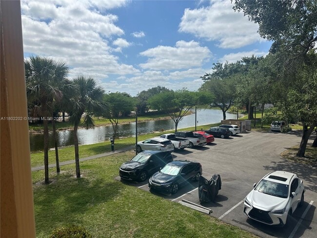 Building Photo - 15489 N Miami Lakeway