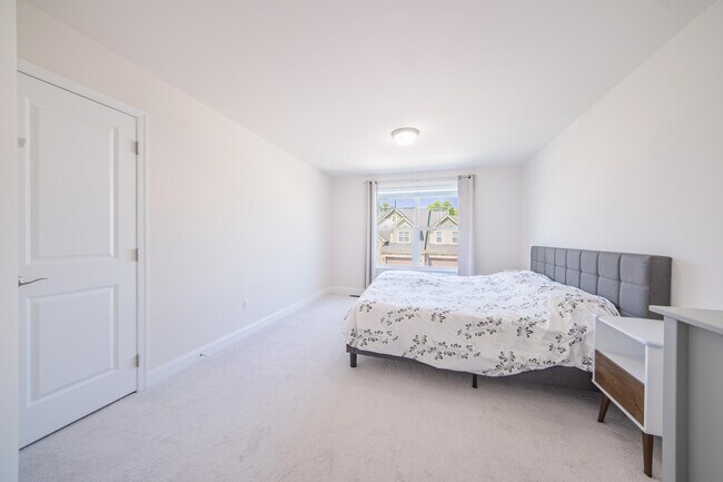 Building Photo - 3081 N Spurway Dr