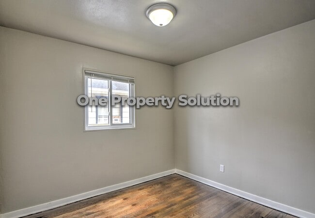 Building Photo - 2034 Pennsylvania St