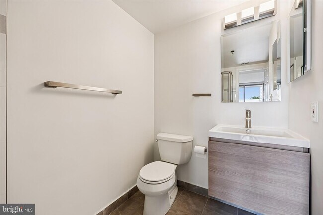 Building Photo - 5809 Nicholson Ln