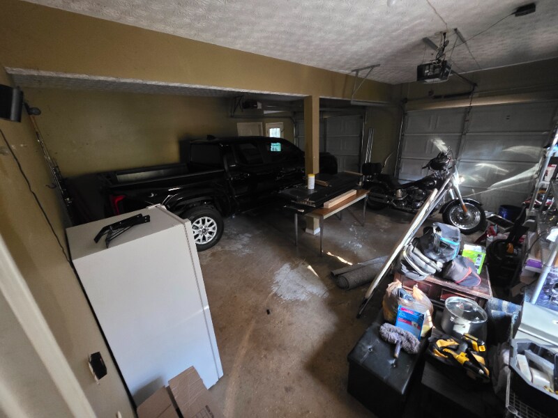 Building Photo - 3374 Royal Oaks Dr