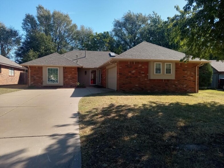 Primary Photo - 312 Christopher Todd Dr
